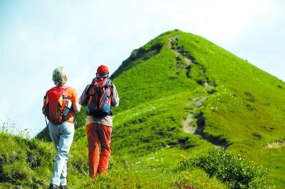 【重阳节】登高望远话健康